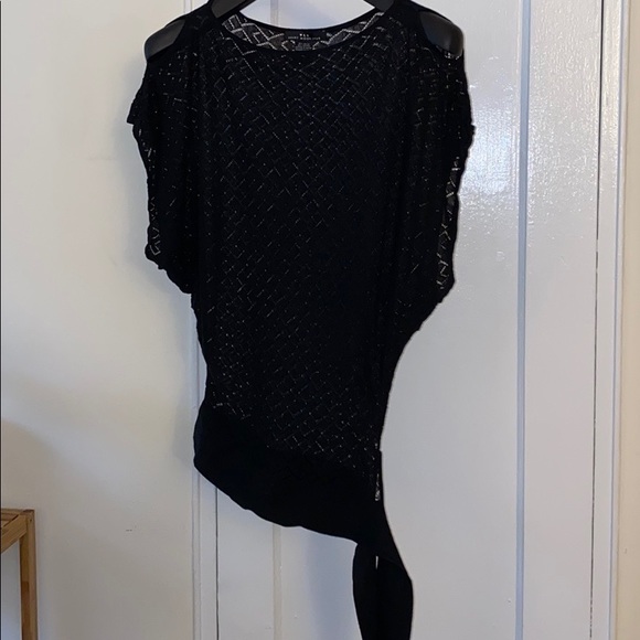 Open Shoulder Top - Picture 2 of 5